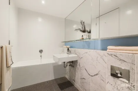 Property photo of 5203/8 Alexandra Drive Camperdown NSW 2050