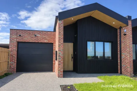 1/4 Bunting Ct, Altona North, VIC 3025