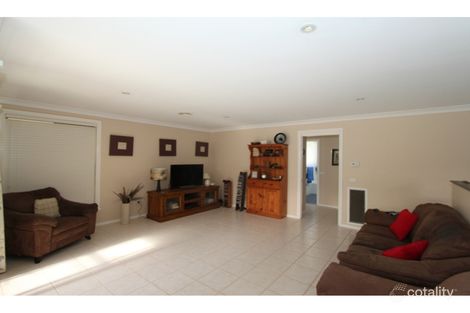 Property photo of 8 Jarrah Court Kelso NSW 2795