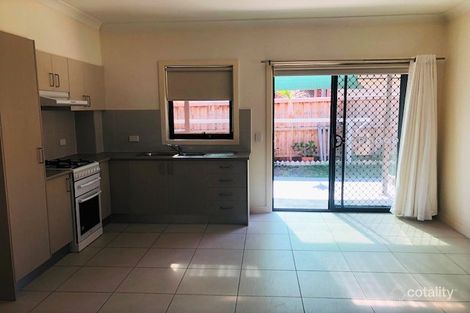 Property photo of 26 Rowe Drive Potts Hill NSW 2143