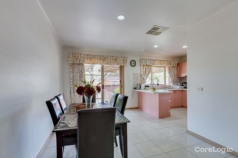 Property photo of 9 Dunai Walk Delahey VIC 3037