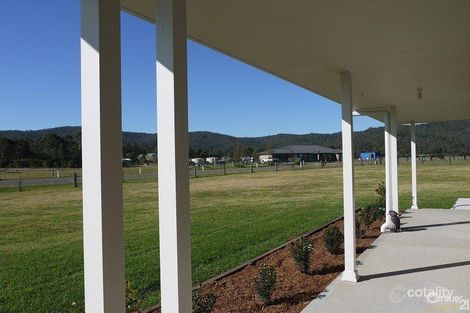 Property photo of 65 Brisbane Grove Paterson NSW 2421