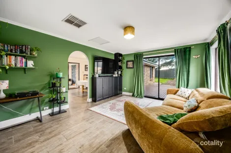 Property photo of 44 Lyons Circuit Trott Park SA 5158