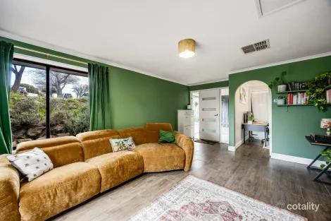 Property photo of 44 Lyons Circuit Trott Park SA 5158