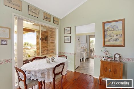 Property photo of 1 Merdle Place Ambarvale NSW 2560