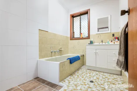 Property photo of 19 Clematis Crescent Utakarra WA 6530