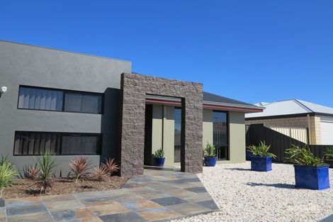 Property photo of 6 Starboard Way Drummond Cove WA 6532