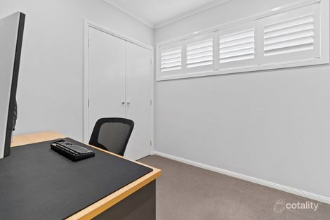 Property photo of 20 Plumage Crescent Spring Farm NSW 2570