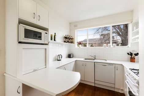 Property photo of 14/27 Wallace Avenue Toorak VIC 3142