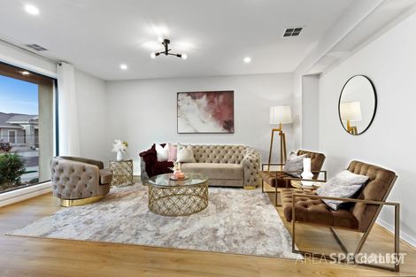 Property photo of 28 Vasello Circuit Cranbourne South VIC 3977