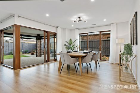Property photo of 28 Vasello Circuit Cranbourne South VIC 3977