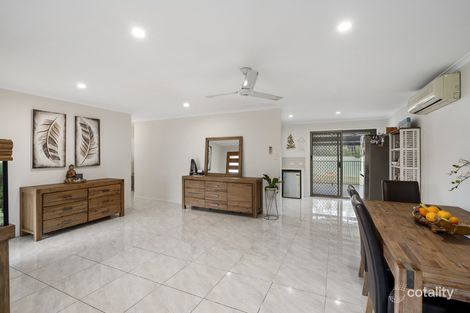 Property photo of 244 Mildura Drive Helensvale QLD 4212