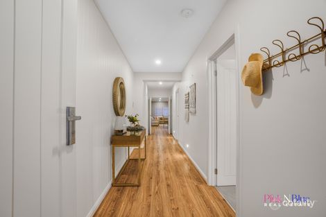 Property photo of 21 Juniper Grove Rockbank VIC 3335