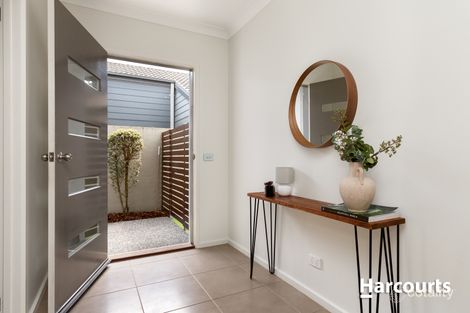 Property photo of 28 Meridian Circuit Berwick VIC 3806
