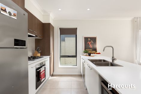 Property photo of 28 Meridian Circuit Berwick VIC 3806