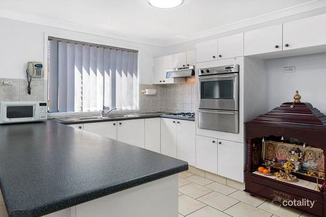 Property photo of 25 Tabletop Circuit Horningsea Park NSW 2171
