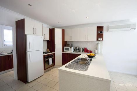 Property photo of 15 Rosshire Road Newport VIC 3015