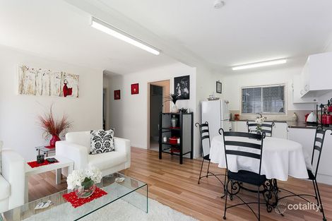 2/11 Centaur St, Redcliffe, QLD 4020