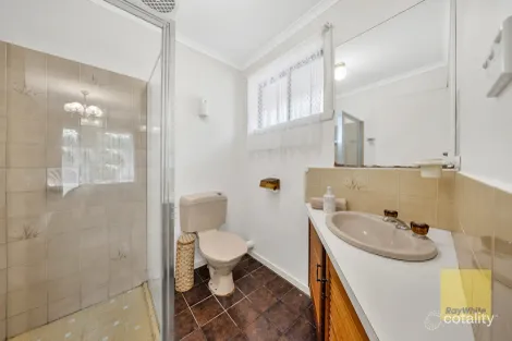 Property photo of 42 Aycliffe Drive Deer Park VIC 3023