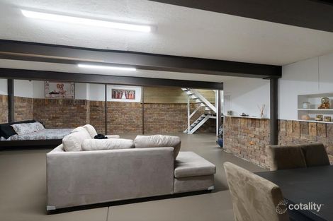 Property photo of 2 Reiby Place Bradbury NSW 2560