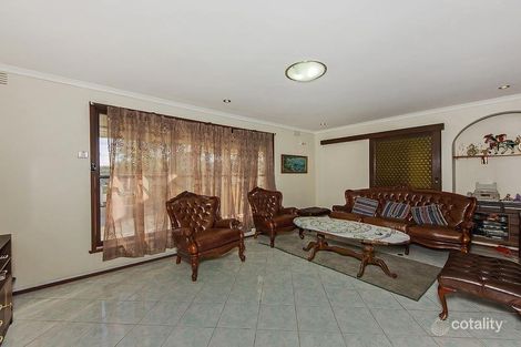 Property photo of 1 Verna Place St Albans VIC 3021