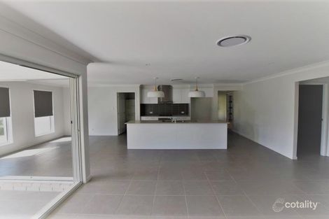 Property photo of 3 Outlook Crescent Flagstone QLD 4280