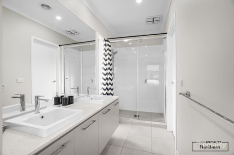 Property photo of 27 Quebec Avenue Craigieburn VIC 3064