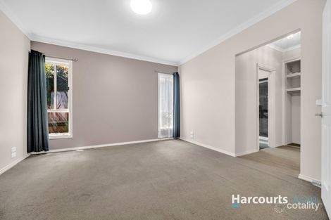Property photo of 19 Viewpoint Place Berwick VIC 3806