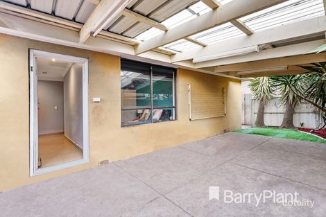 Property photo of 1/69 Oberon Avenue St Albans VIC 3021