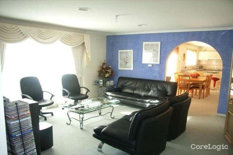 Property photo of 25 Alamanda Way Cranbourne North VIC 3977