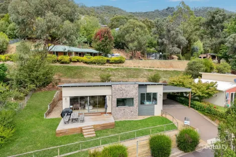 Property photo of 3 Blue Wren Close Bright VIC 3741