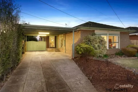 4 Somerset Cl, Werribee, VIC 3030