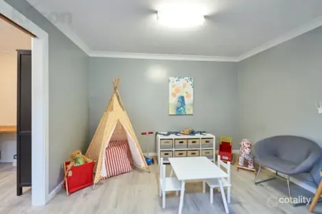 Property photo of 41 Maple Road Lake Albert NSW 2650