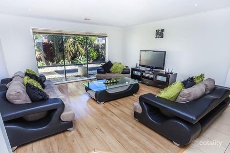 Property photo of 33 Rio Grande Drive Roxburgh Park VIC 3064