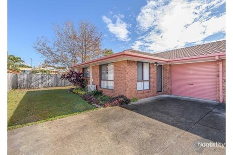 2/5 Hentdale Ct, Labrador, QLD 4215