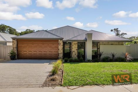 34 Grove St W, Little Grove, WA 6330