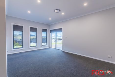 Property photo of 16 Currawong Drive Calala NSW 2340