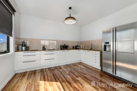 Property photo of 37 Toucan Road Tarneit VIC 3029