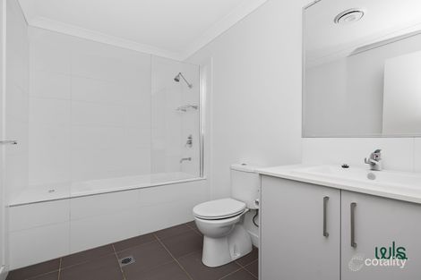 Property photo of 14 Tuckeroo Circuit Fern Bay NSW 2295