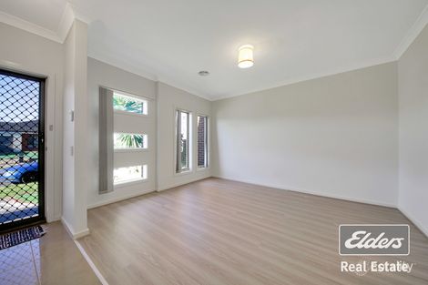 Property photo of 1/6 Bowerbird Place Truganina VIC 3029