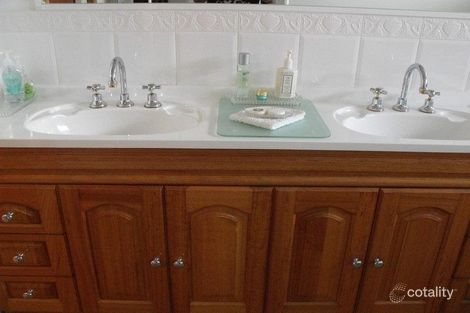 Property photo of 22 Oakden Street Pearcedale VIC 3912