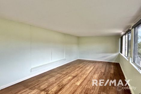 Property photo of 12 Kobi Place Glenfield Park NSW 2650