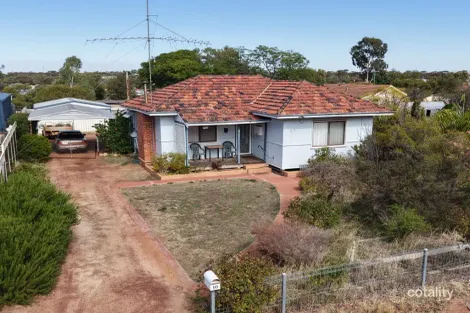10 Charlton St, Quairading, WA 6383