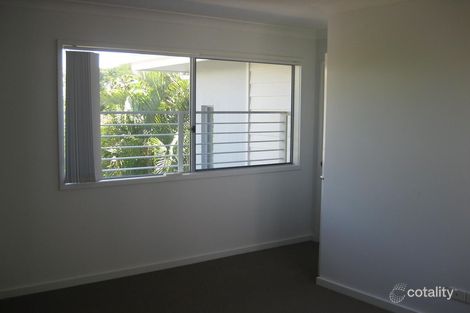 Property photo of 2/85 Whiting Street Labrador QLD 4215