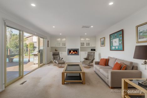 Property photo of 6 Michellan Court Donvale VIC 3111