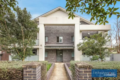 8 Cairds Ave, Bankstown, NSW 2200
