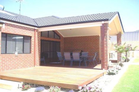 Property photo of 4 Muirfield Court Halls Head WA 6210