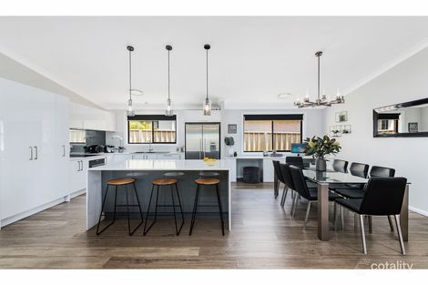 Property photo of 8 Cooper Place Currans Hill NSW 2567