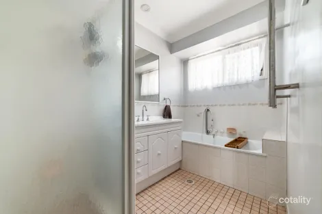 Property photo of 9 Manhattan Drive Eagleby QLD 4207