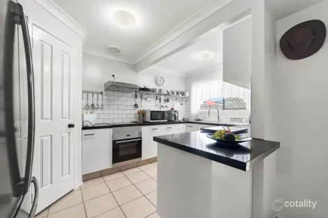 Property photo of 9 Manhattan Drive Eagleby QLD 4207